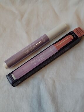 tarte maracuja juicy lip vinyl gloss. Full Size. Shimmering Daisy